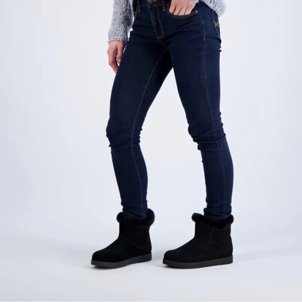 CUSHIONAIRE Heathrow Genuine Suede pull on boot +Memory Foam